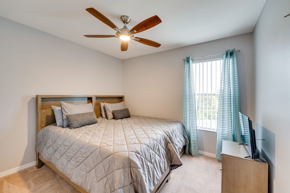 Disney-area Home w/ Private Pool in Davenport! view 5