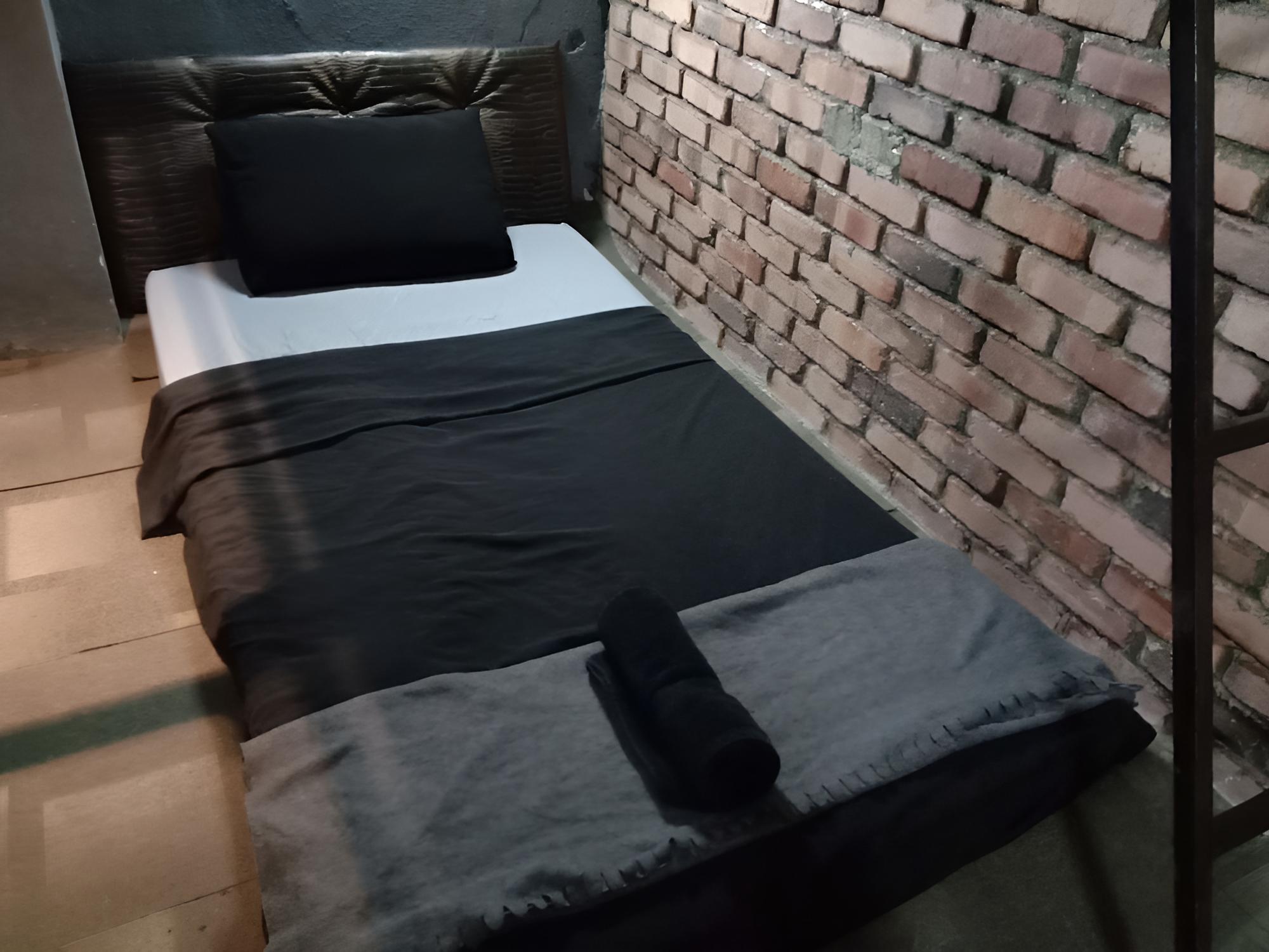 Bunker Hotel & Restaurant