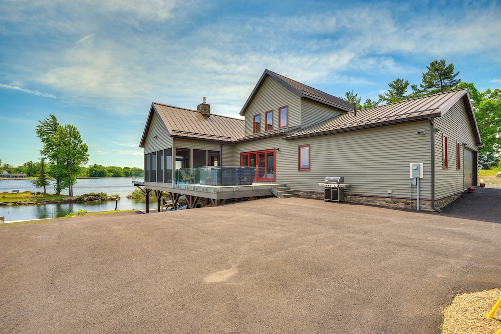 Hot Tub Dock: Waterfront Wellesley Island Home! - Property Image 20