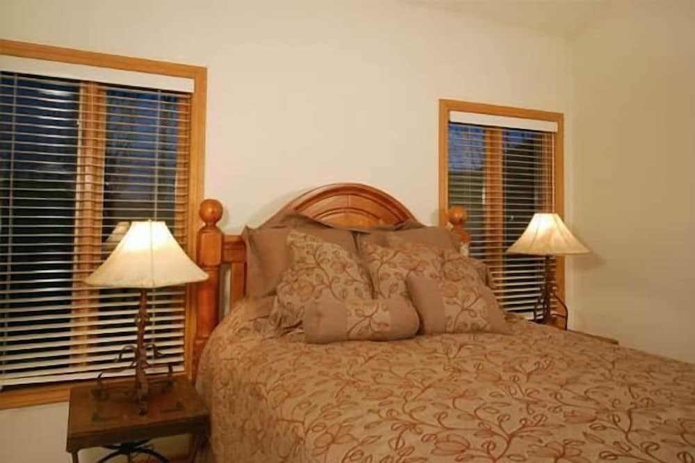 Heart of the Valley - Property Image 17