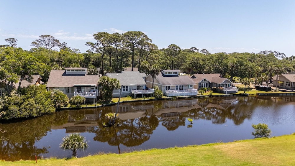 Beautifully Maintained 3-bed, 3-bath Home Offers Comfort & Privacy