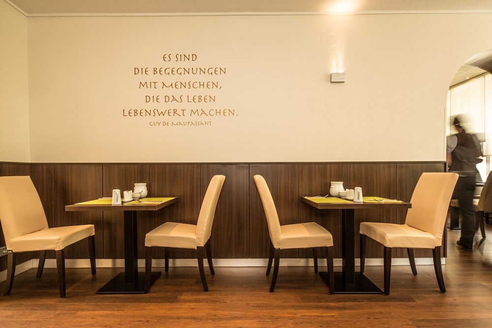 Hamburg Vacations - Heikotel Hotel Windsor - Property Image 15