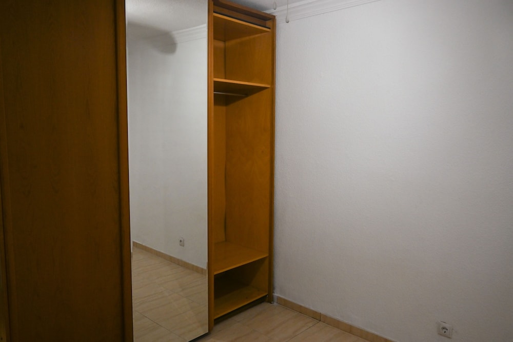M Amu10 Amplia Vivienda de dos Dormitorios en el