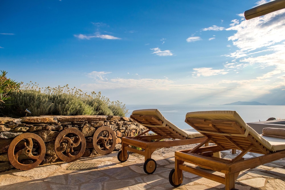 Vathi Bleu Private Villas