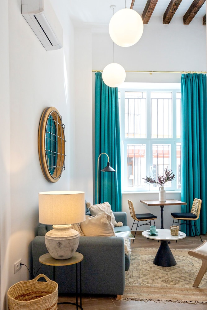 Cozy Apartment in Center of Seville. Pajaritos IV