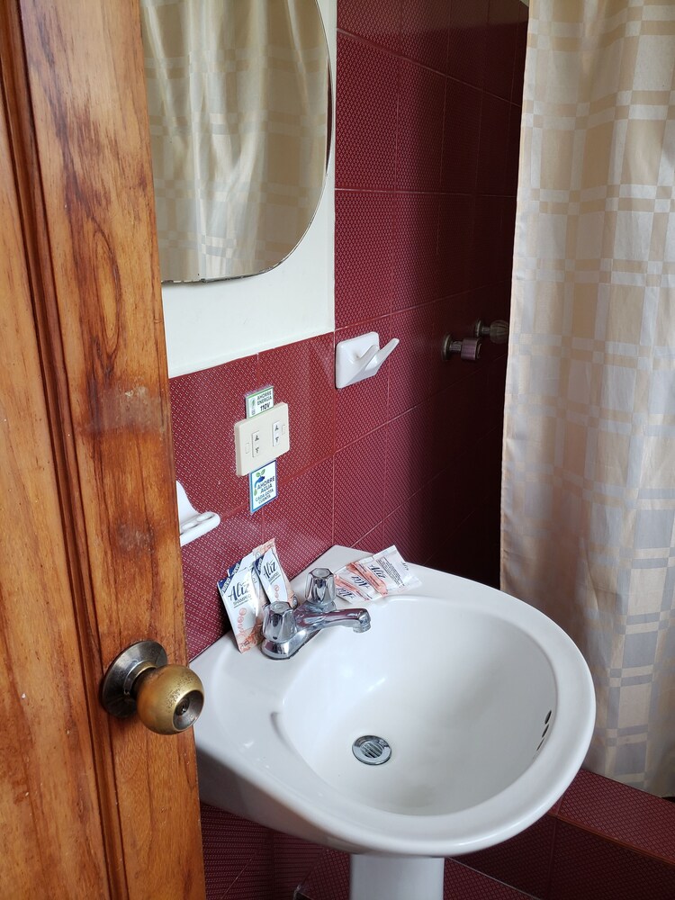 Hostal Monte Real