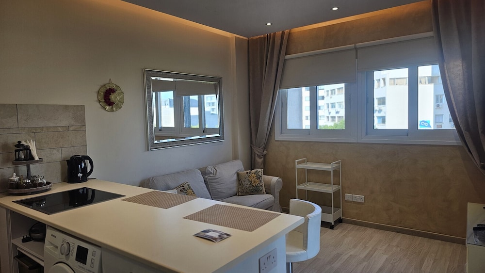 116 NIC 302a - Stay Fantasia Central Suite