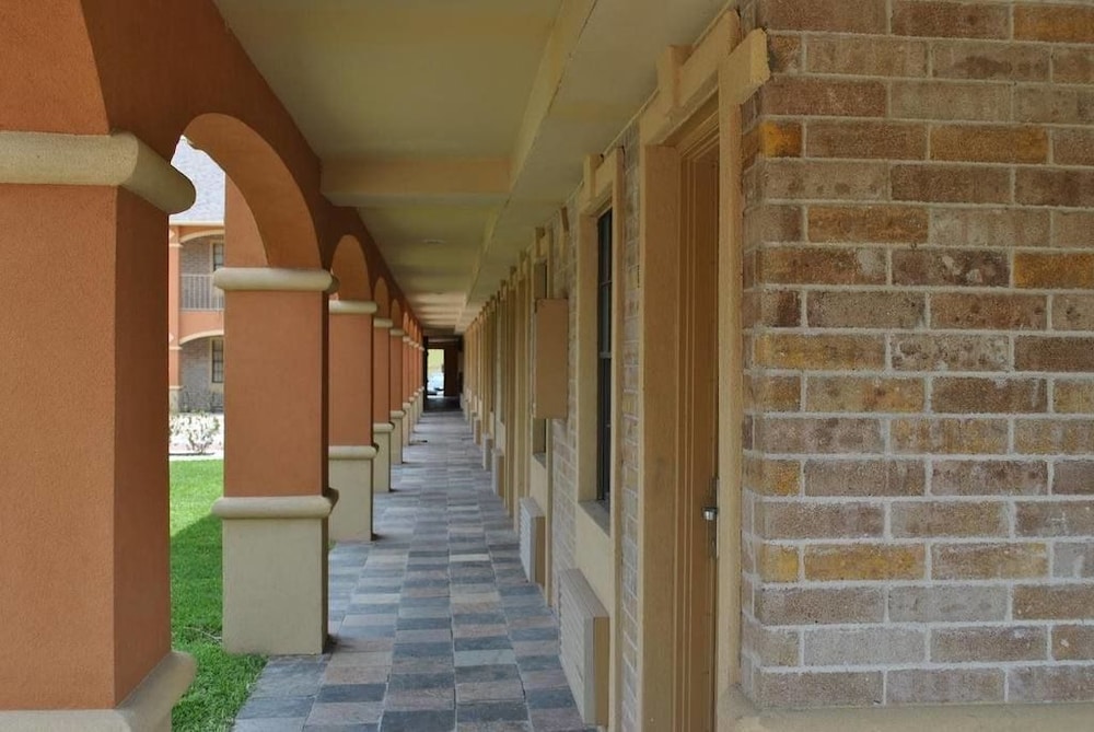 Executive Inn