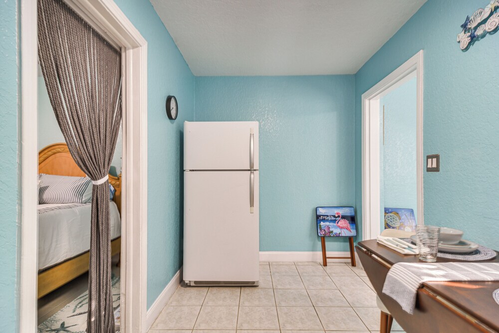 7 Mi to Dtwn: Cozy Studio in St Pete Beach!