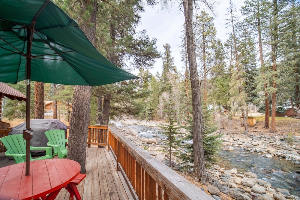 Bear Paw Lodge