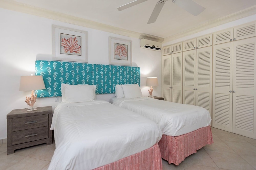 Glitter Bay Estate 112 2 Bedroom Apts