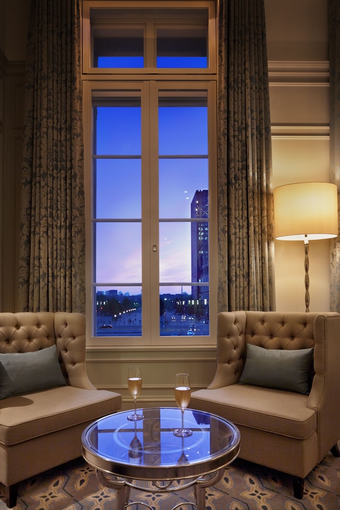 The Tokyo Station Hotel 38
