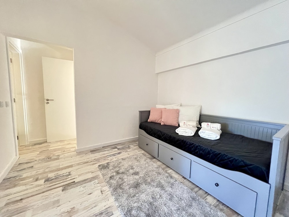 Albufeira Stylish 3 by Homing