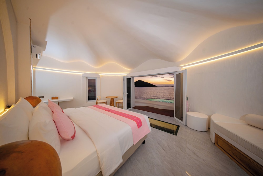 69 Resort & Beach Club by Loccal Collection, Labuan Bajo