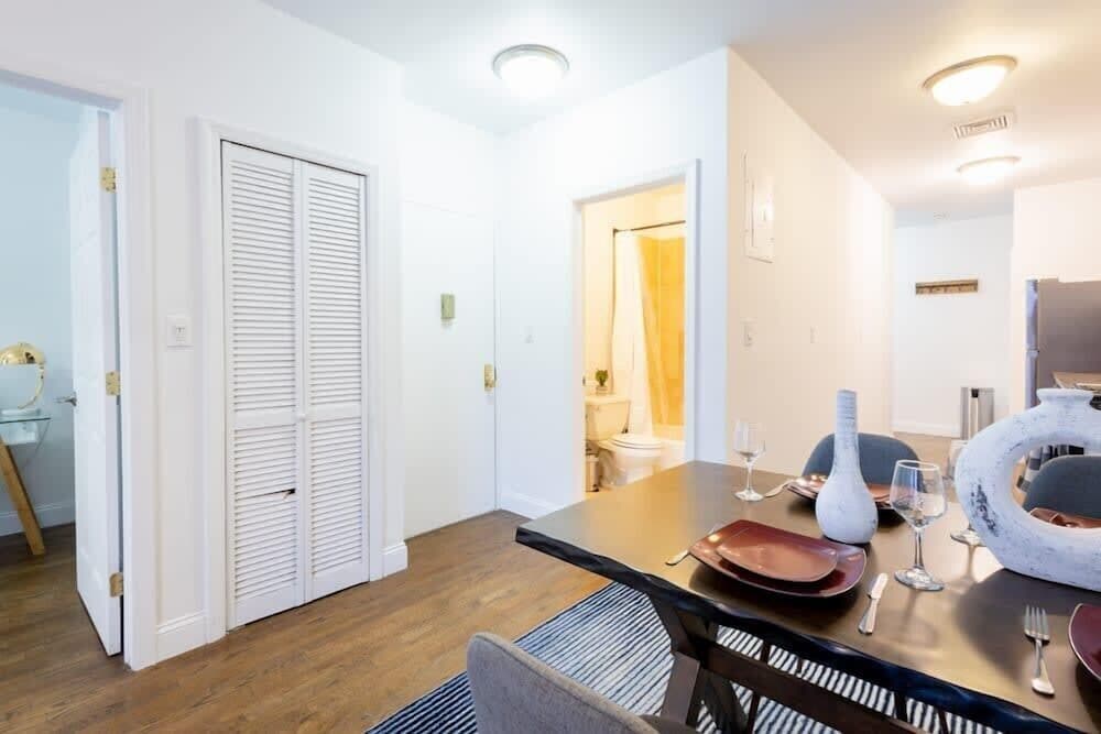 1435 UES Apartment