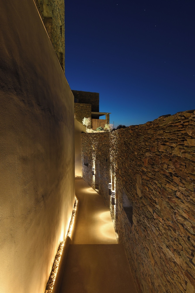 AGADA Folegandros