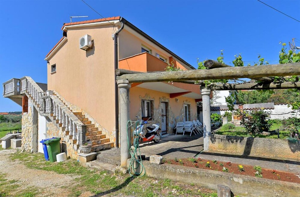 Apartments Maro