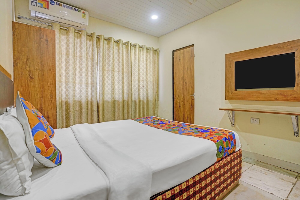 Fabhotel Maahi Residency