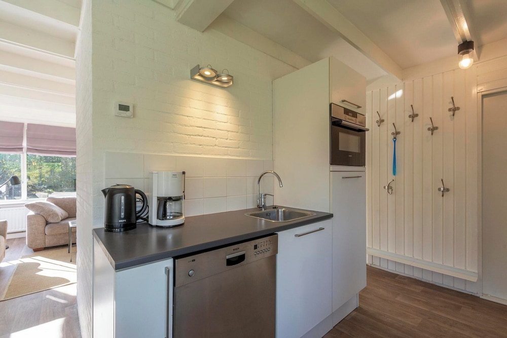 Bungalow in Sint Maartenszee Near Beach