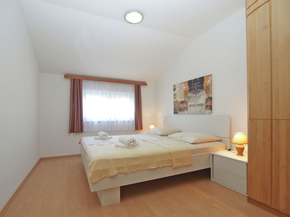 Apartment Anica 770