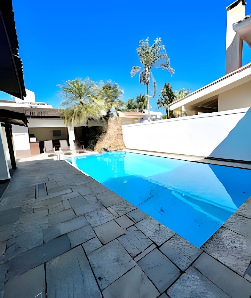 Casa com piscina em Acapulco Guarujá SP3
