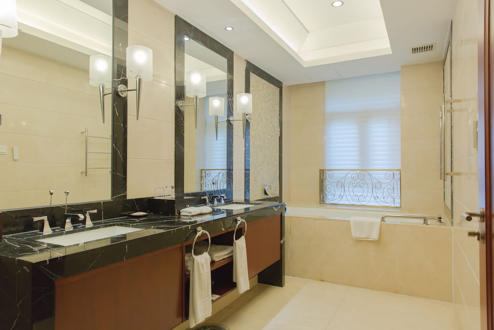 Nanjing Greenland Yuhao Hot Spring Hotel