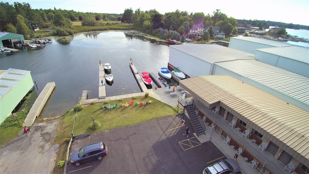 Otter Creek Inn
