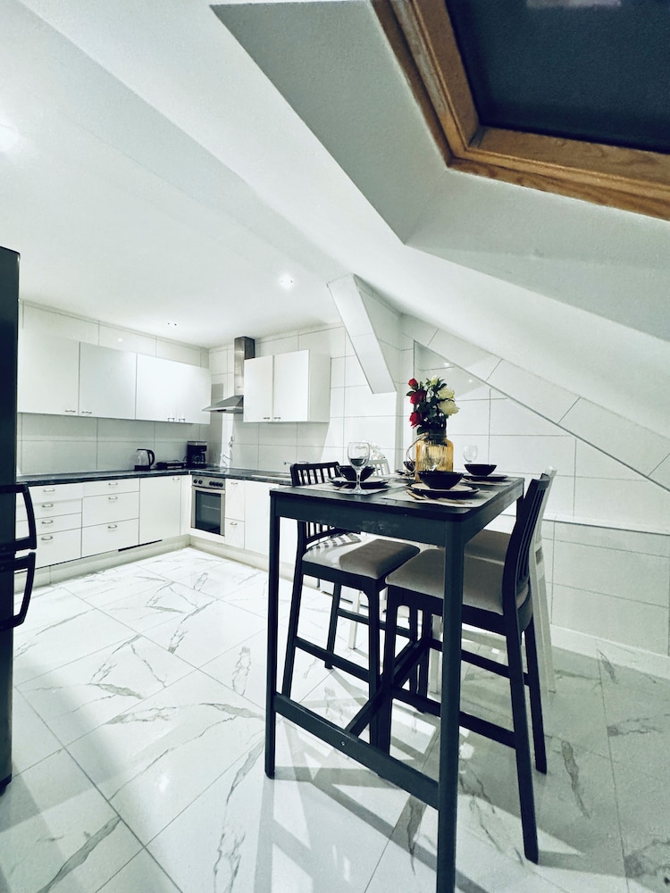 Comfortable Budget Room near Liesing