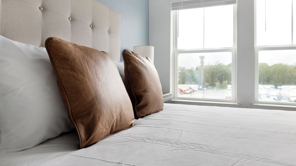 Landing Apartments near JAX