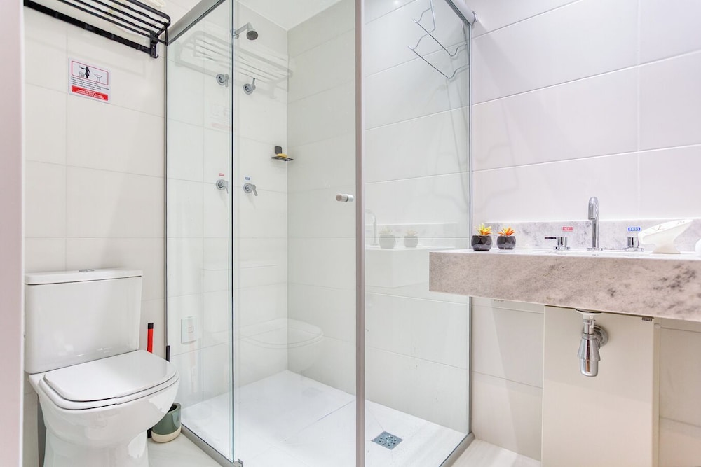 Flat na Vila Mariana c Varanda pr x ao Metr