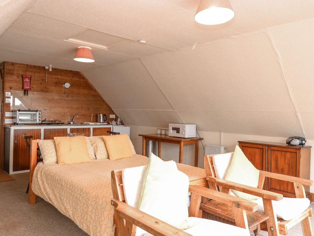 Cygnus Boathouse view 2