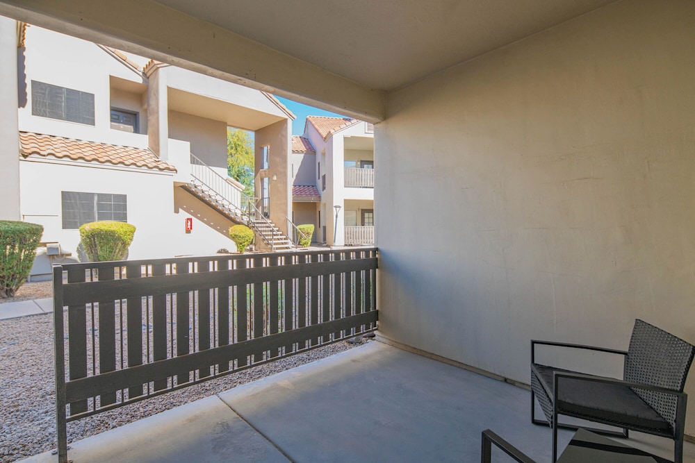 ROVE LIVING/KL - Hideaway North Scottsdale