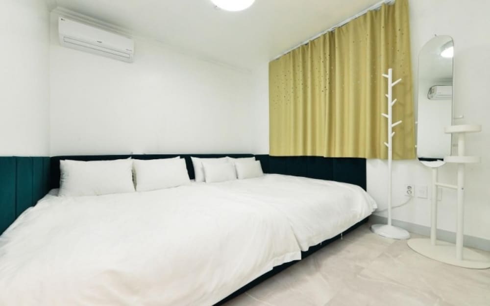 Gapyeong Shinbi Kids Pool Villa