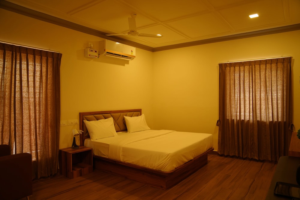 Queens Villa