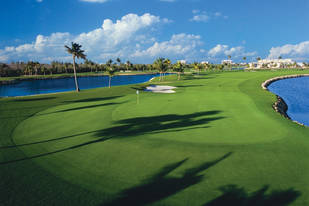 The Ritz-Carlton, Grand Cayman 32