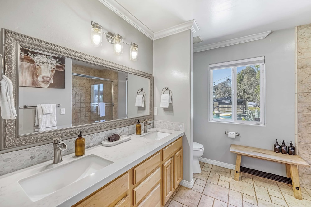 Temecula Wine Country Home w/ Pool, Hot Tub, Game Room & Vineyard Views