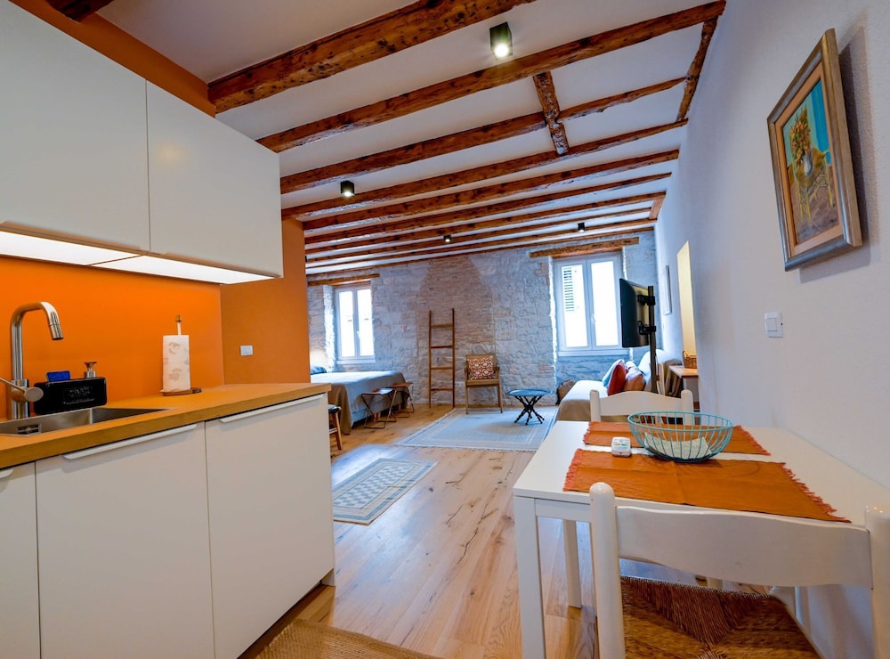 Alluring Studio Apartment Downtown Rovinj