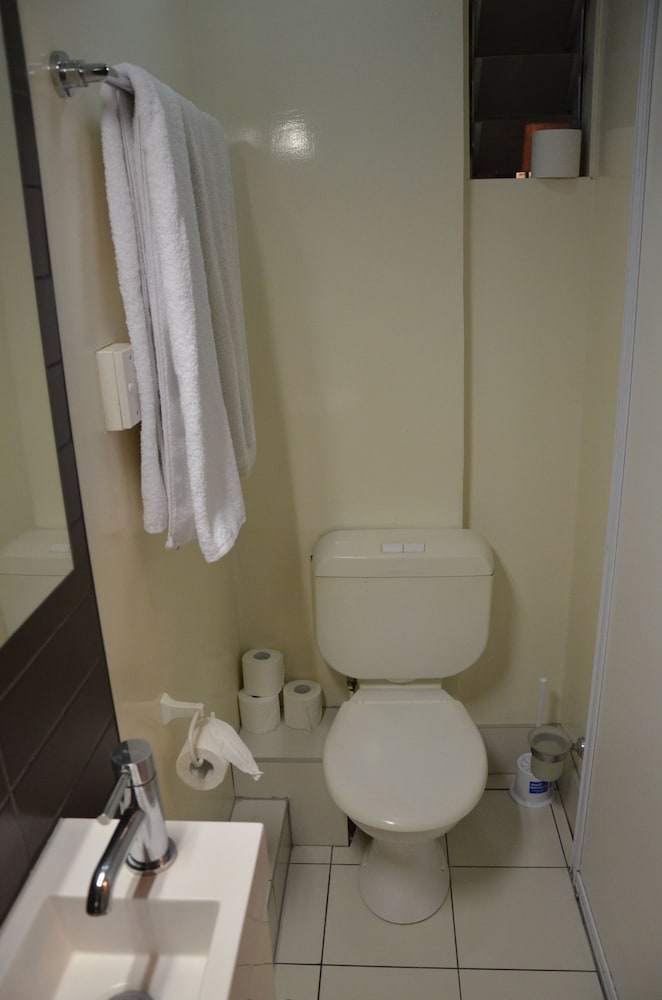 Parnell City Lodge