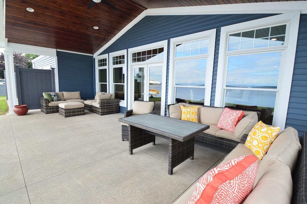 Waters Edge B&B Resort