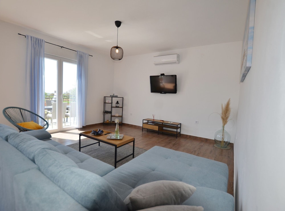 Lush and Sweet Escape Apartments