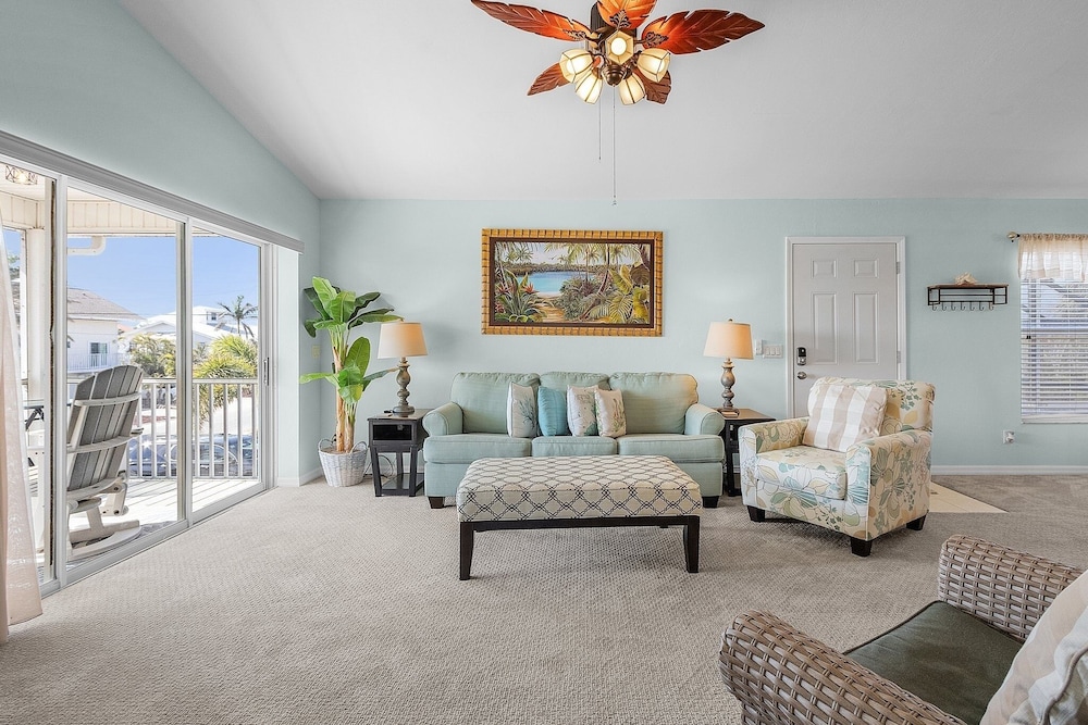 401 Pet-friendly, Pirate's Cove Retreat 3 Bedroom Home