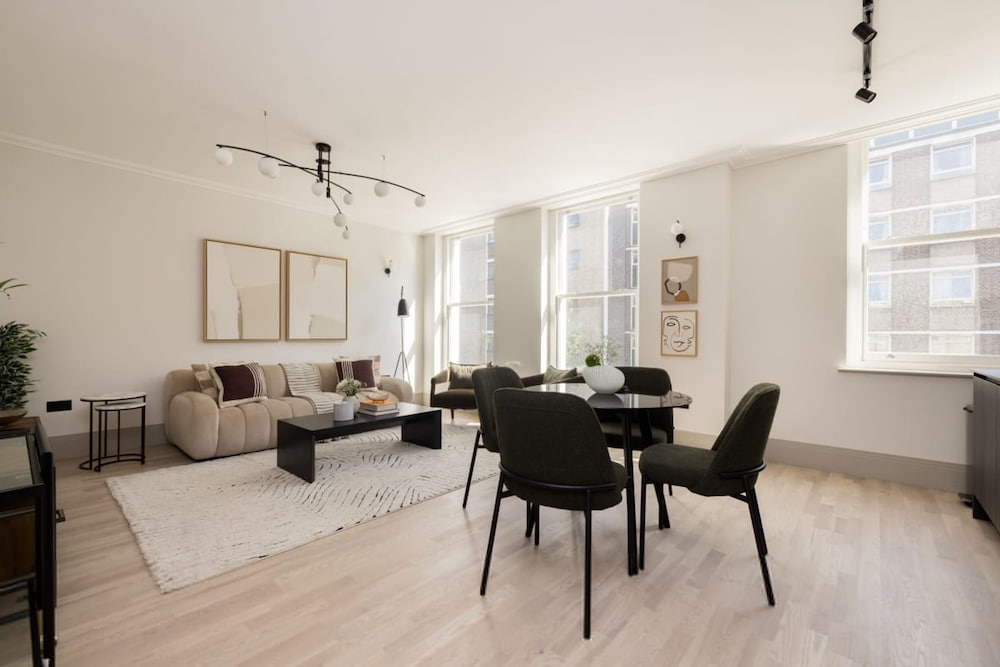 The Brunswick Square Retreat - Glamorous 1bdr Flat