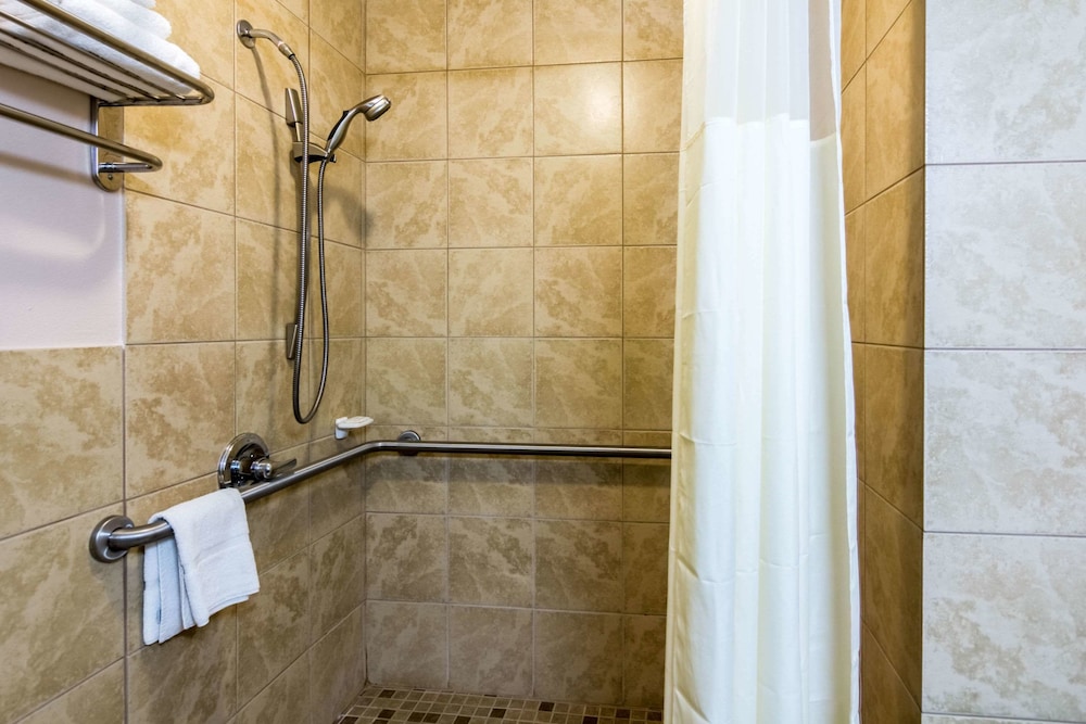 Hagerstown Vacations - The Plaza Inn  Suites - Property Image 7