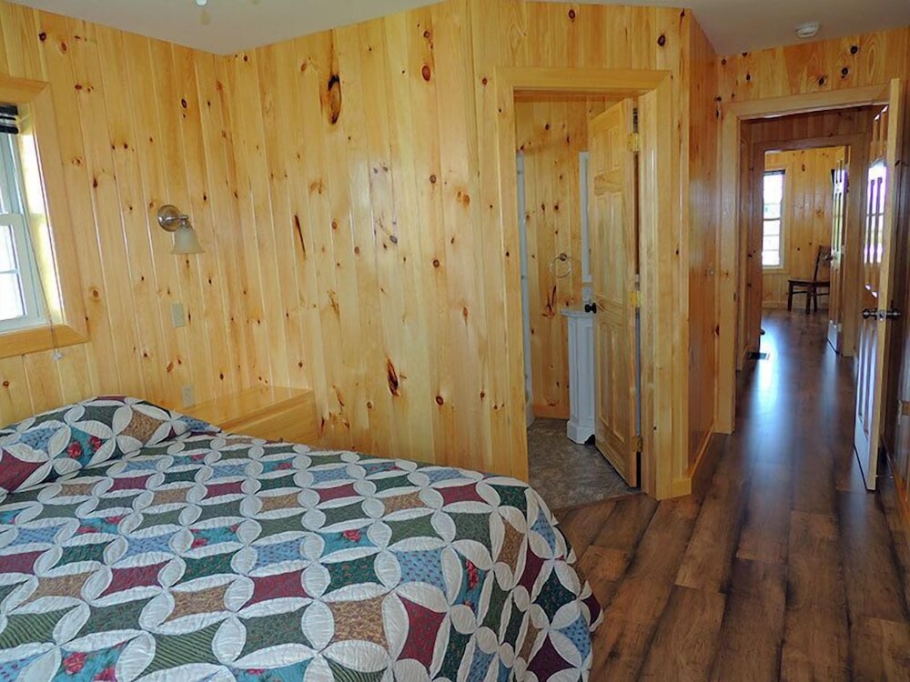 Angel Rock Waterfront Cottages and Vacation Homes