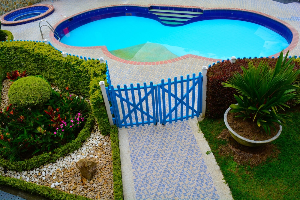 Hostal Valle De Las Camelias