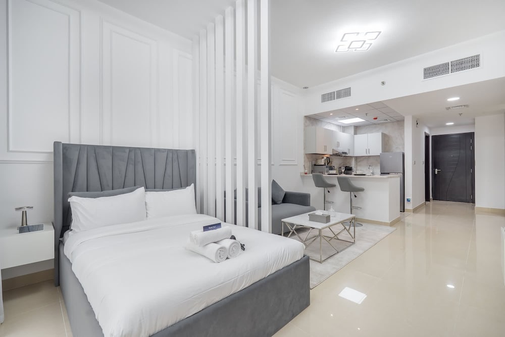 Incredible Studio in Jumeirah Village Circle