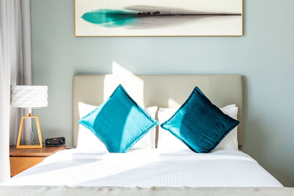 Spacious & Ornate Studio Apartment in the Famous Dubai Marina!