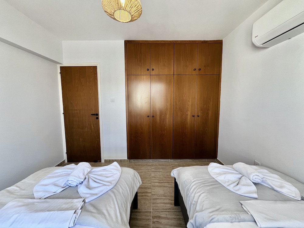 41 KAP - Stay Paradise Apartment