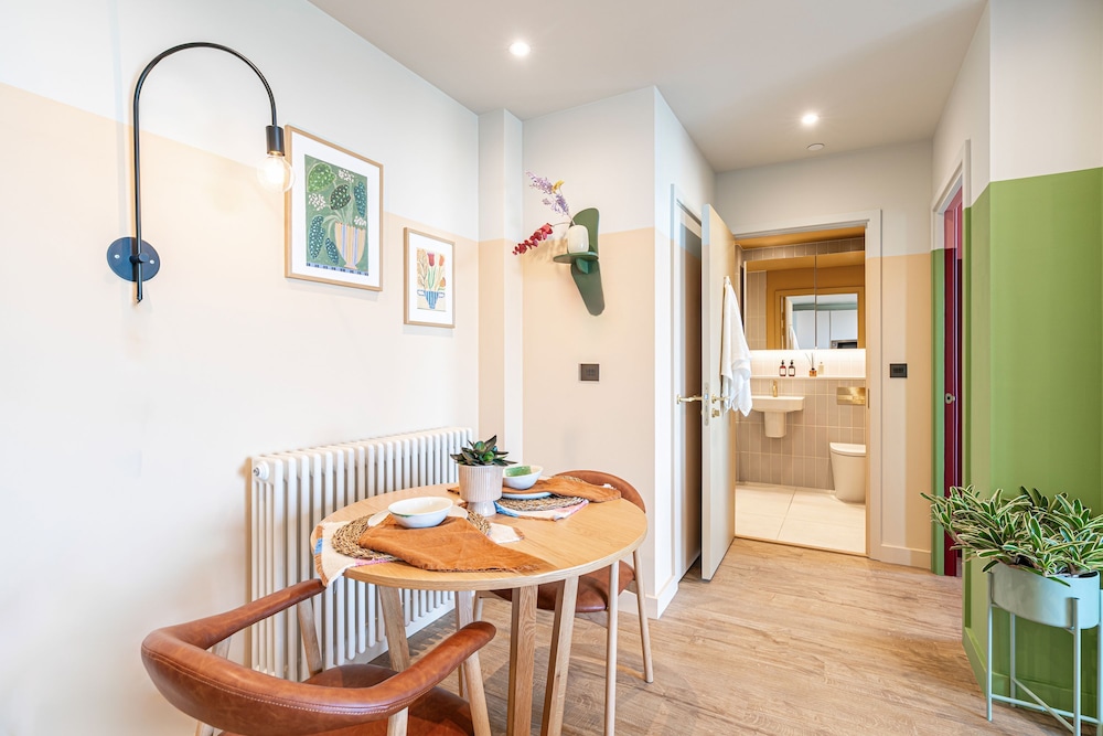 The Eades Laura Perryman 1 Bed