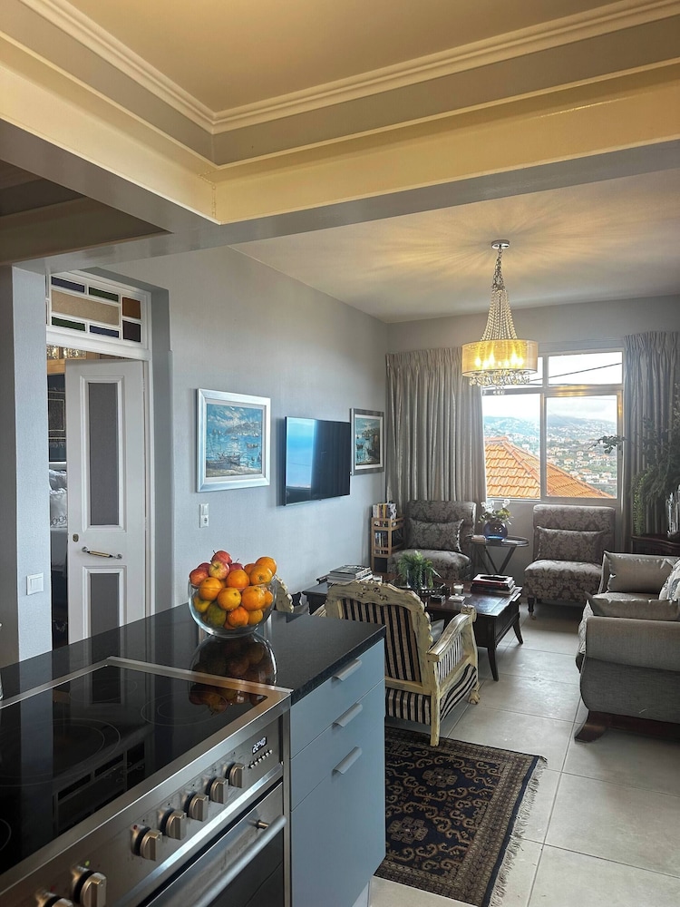 Miguel's Seaview Corner